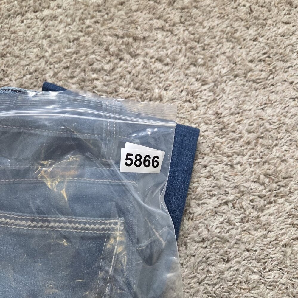 Wrangler Willow Ultimate Riding Jeans Womens 5/32 Bootcut Stretch Dark Wash - Picture 6 of 6